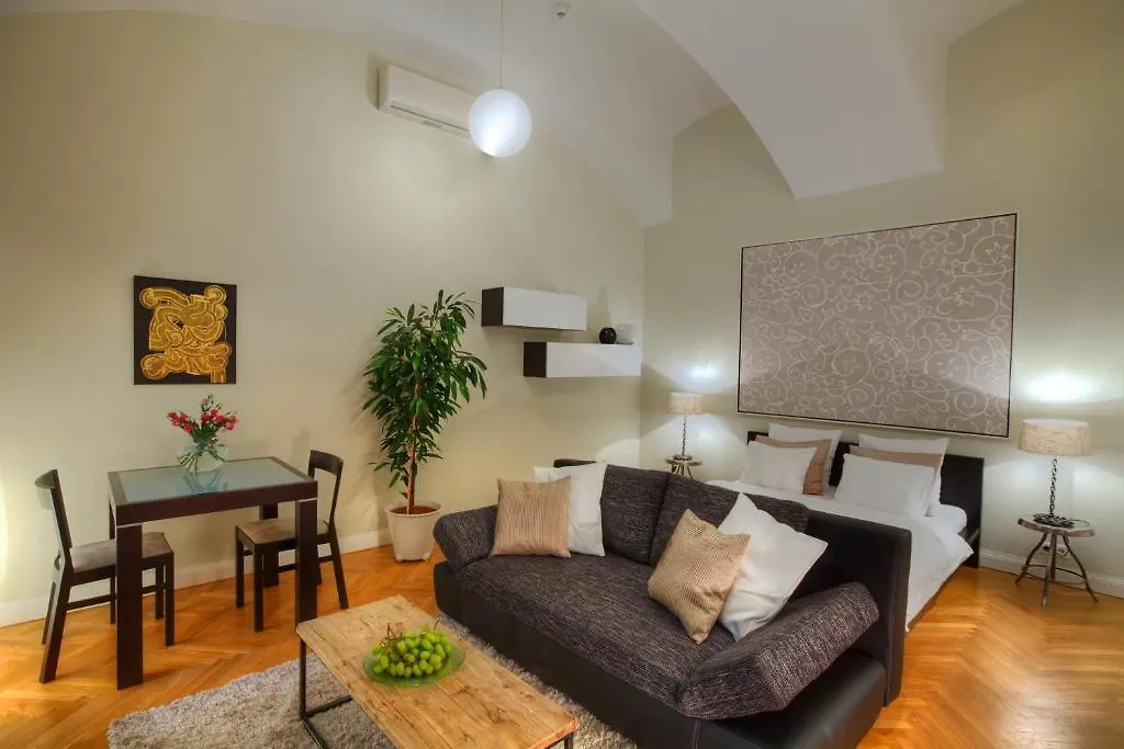 Retezova Apartments 프라하 0*,